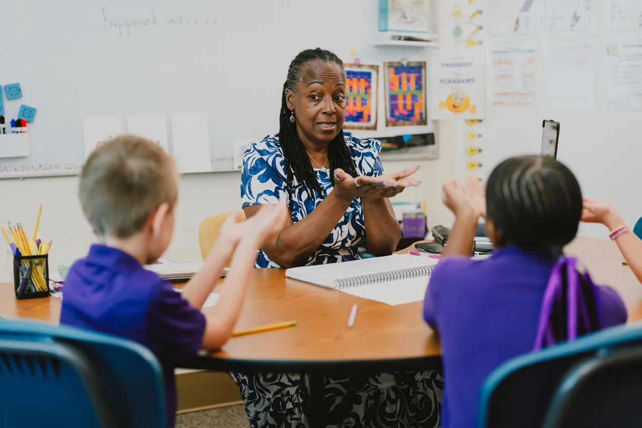 Learning specialist works with students who have dyslexia to give them support and learning strategies