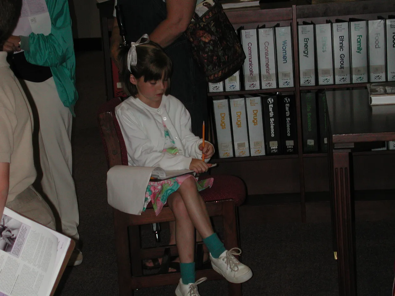 Standing in the crowd but definitely having their questions heard, these Lower School second graders learned the educational paths of many professionals at the Upper School including people who work in  administration,  communications, events planning, and landscaping. During their career day field trip, Nancy Gray, Upper School librarian, explained her duties and responsibilities in the library along with her educational background.