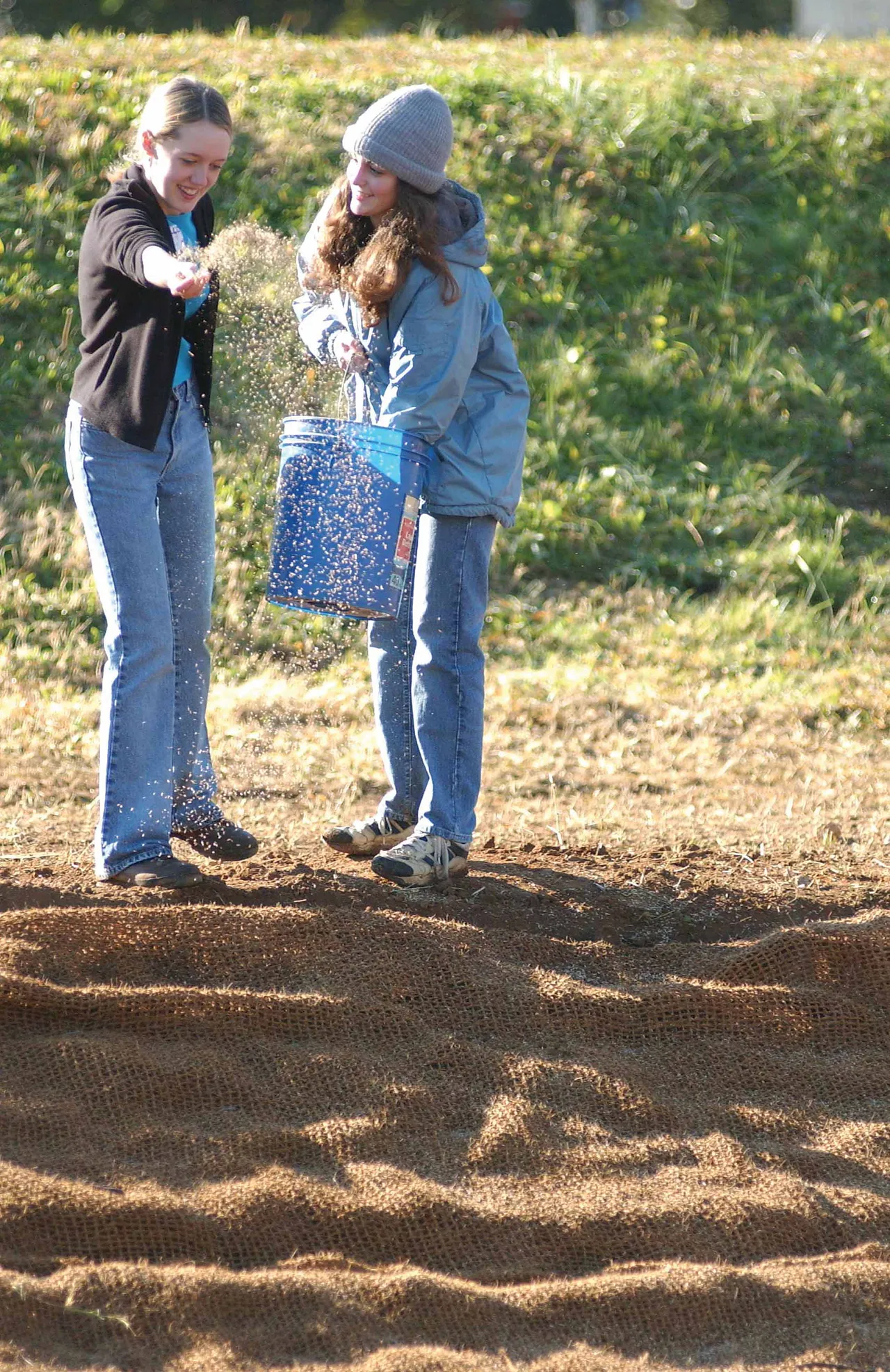 Alicia Gamble and Jenna Biuso sow grass on the banks of the creek. In association with Georgia Conservancy and the Coosa River Basin Initiative, Georgia Natural History students restore streamside vegetation in an effort to control erosion and restore native wildlife to nearby Silver Creek. Tainted by decades of industrial pollution, Silver Creek presents a wonderful opportunity to help repair an imperiled natural area and enjoy the amazing resiliency of nature.