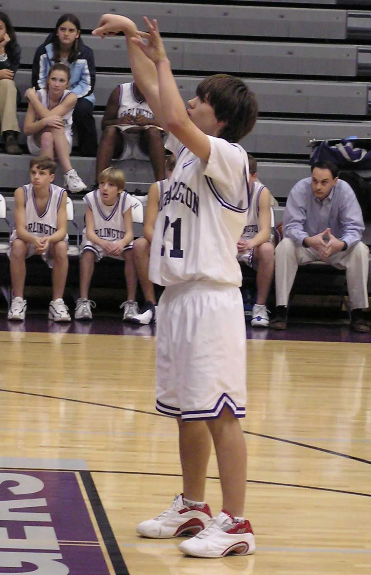 Cody Anderson shoots a free throw.