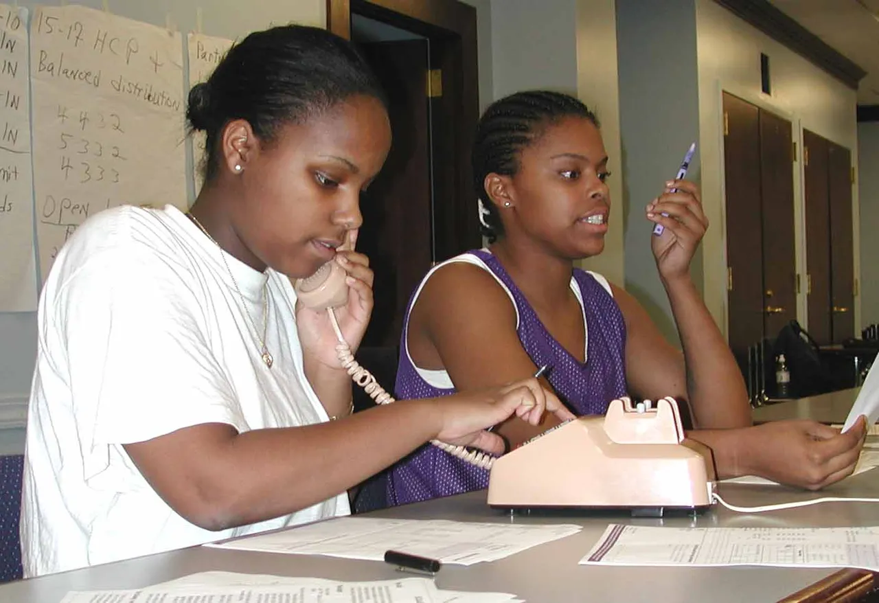 Students called alumni, parents of alumni, and grandparents to ask them to participate in this year's Annual Fund.