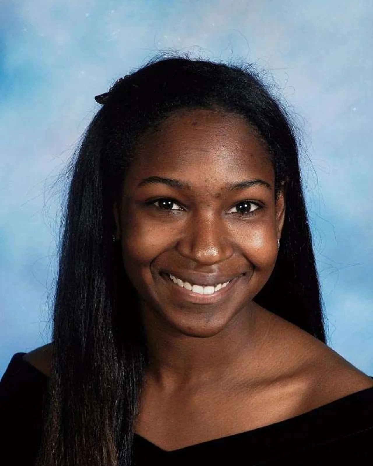 Senior Veronica Banford was named Outstanding Instrumental Soloist at the Music USA Festival.