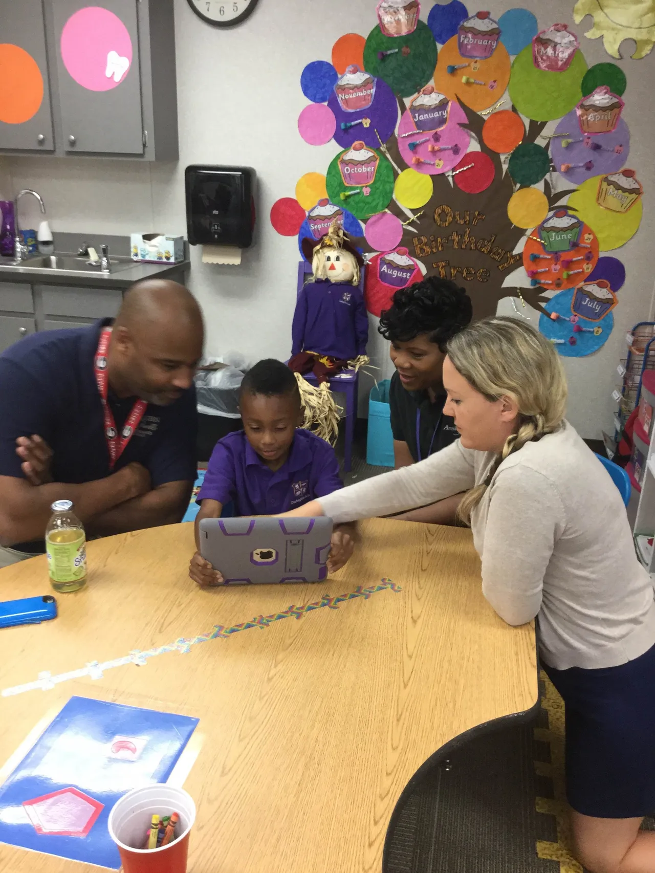 First-graders recently made Keynote presentations about bugs (or "mini-beasts" as they like to call them), which they had an opportunity to share with their parents.
