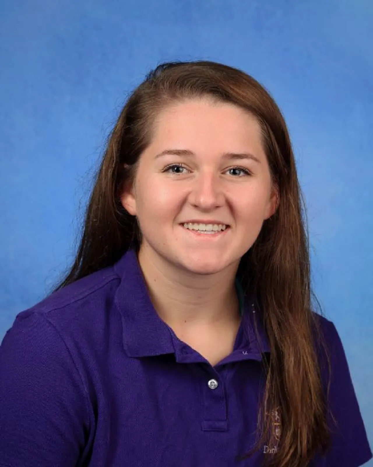 Julia Holmes ('18)