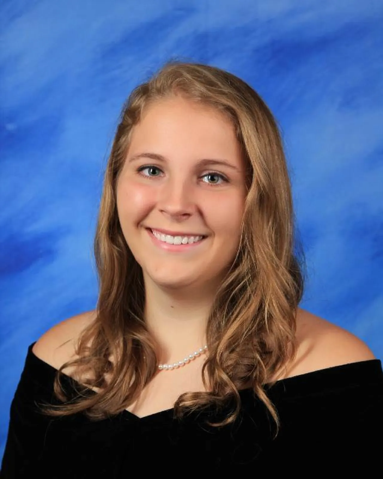 Zoe Smith ('16)
