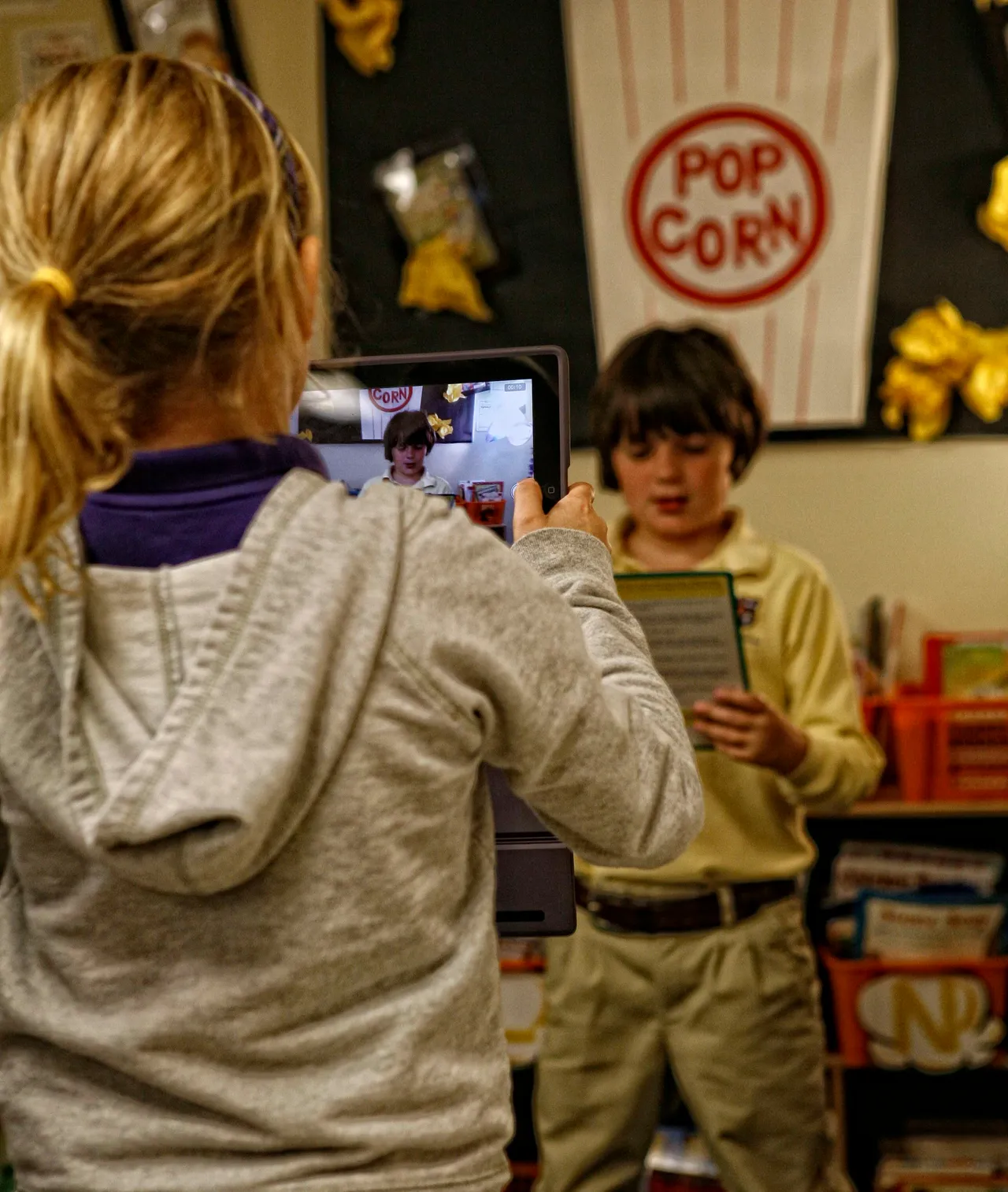 Sophi Shumate (’23) and Hamilton Shamblin (’23) practice fluency skills while completing Reader’s Theater, an exercise in which students practice reading a script while recording with an iPad. Because each student has access to a recording device, he or she can work at his or her individual pace to self-evaluate reading skills and improve at a quicker rate.