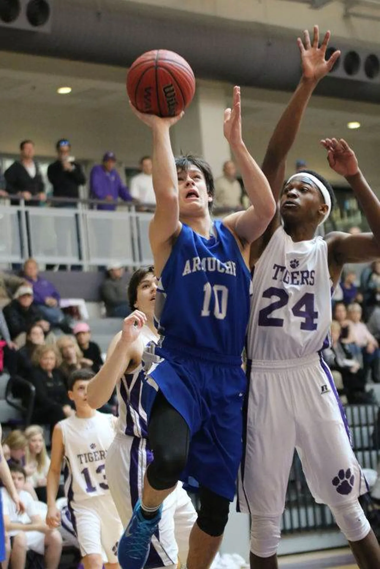 Armuchee's Eli Brooks shoots over Darlington players during Saturday's game. (Photo credit: Tyler Greenawalt/RN-T)