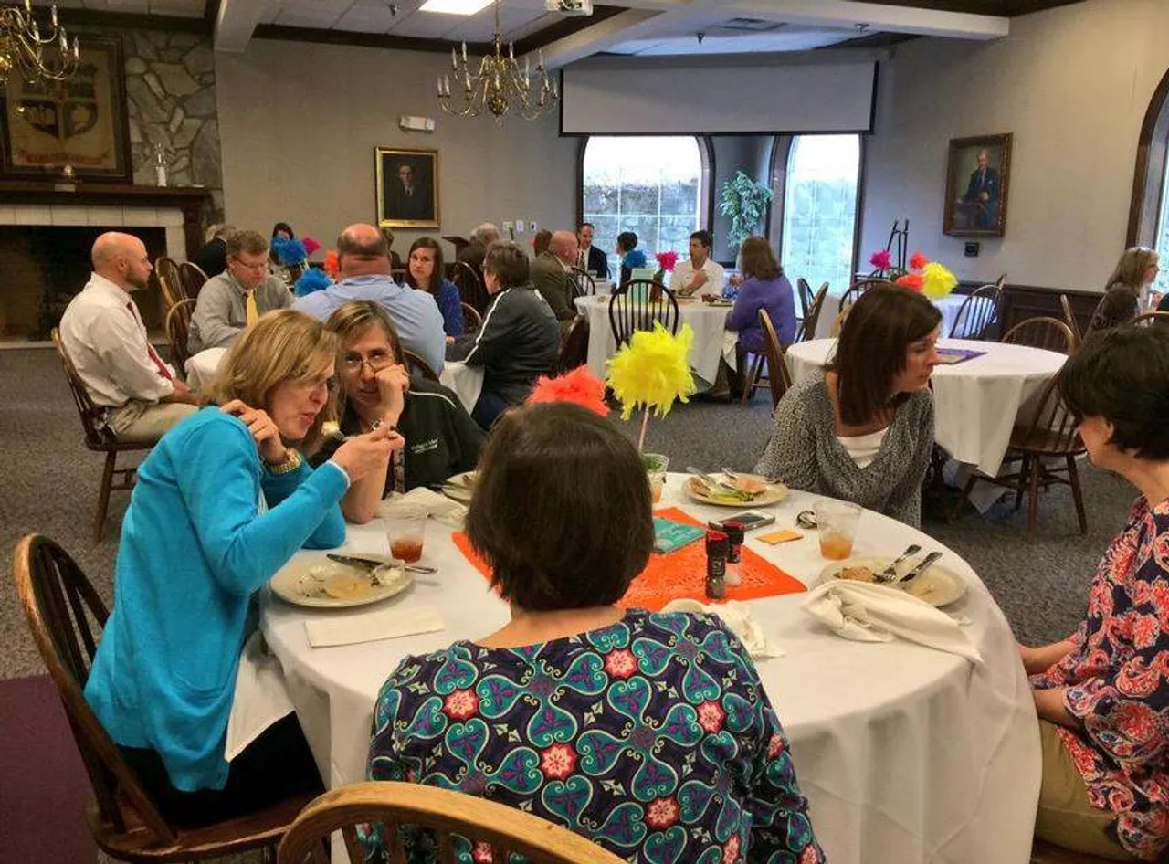 Parents hosted a luncheon catered by Outback Steakhouse for Upper School faculty and staff.