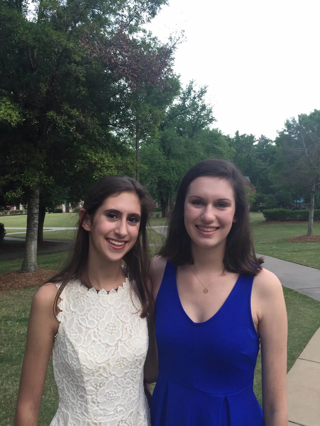Emma and Abby Sklar ('18)