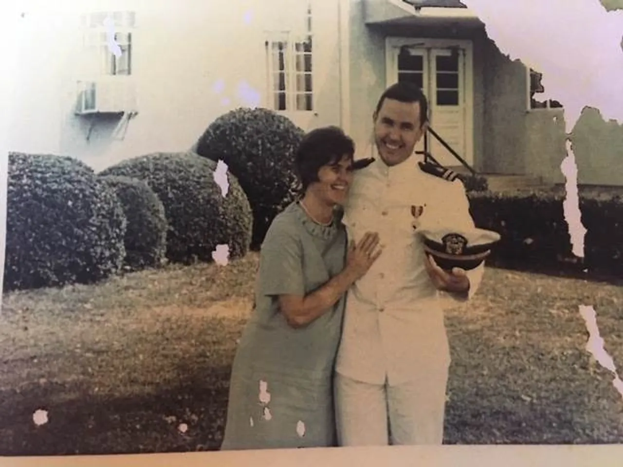 Pete Gilbert ’57: The picture is of Suzy and Pete Gilbert. Suzy was pregnant with their daughter Ivy at the time.