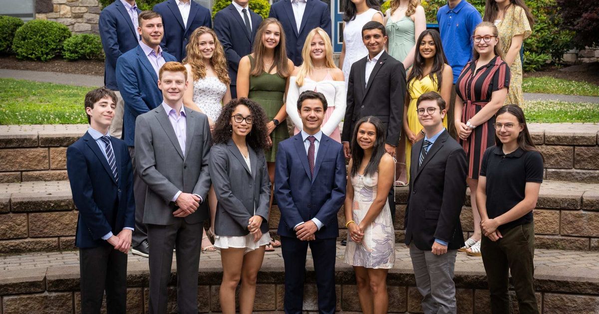 MKA Inducts 22 Seniors to Cum Laude… | Montclair Kimberley Academy
