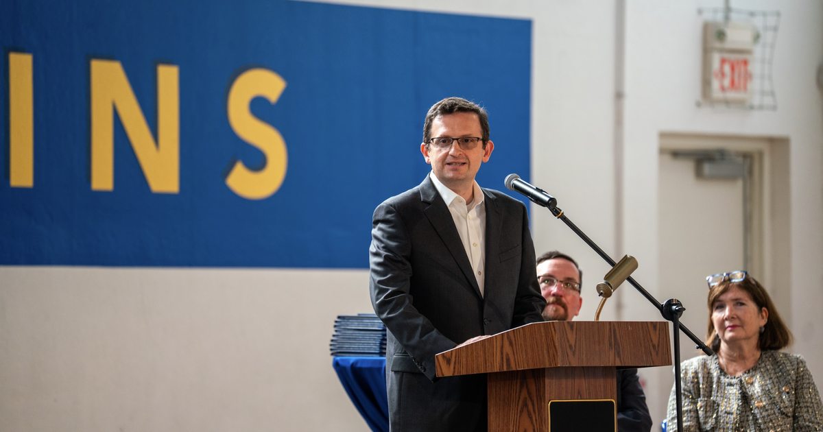 Distinguished Alum 2025: Sam Iosevich '91 | Roycemore School